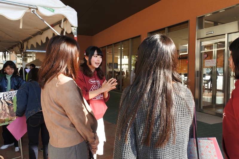 キャンパス見学ツアーも行います！