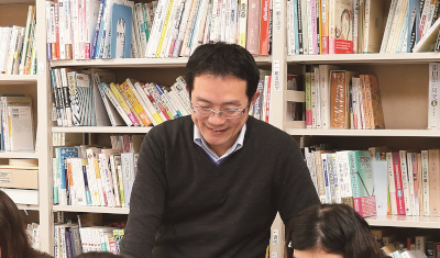 写真：学科長