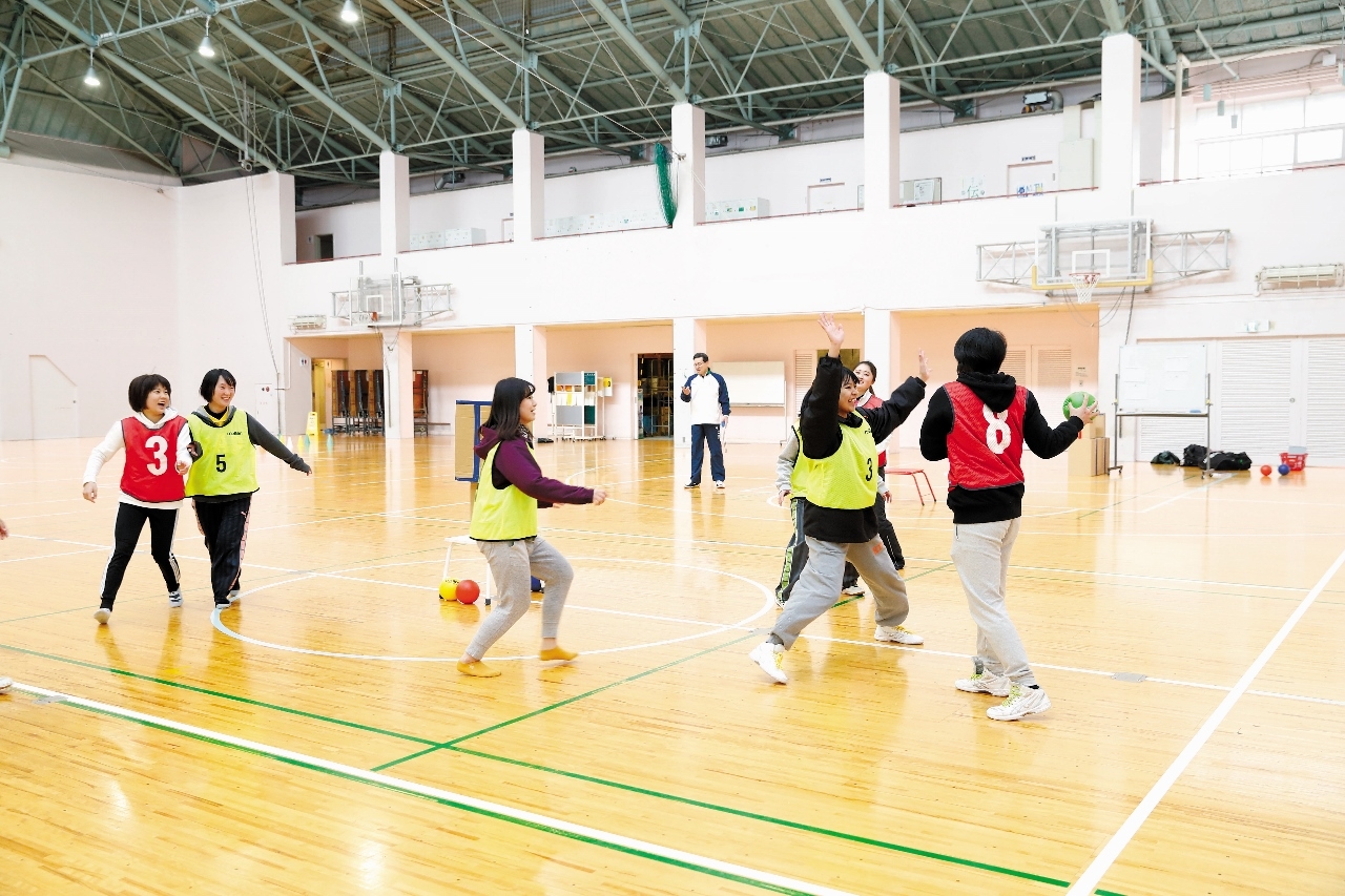 コース紹介 教育学部 スポーツ教育学科 学部学科 大学院 神戸親和女子大学 コース紹介 教育学部 スポーツ教育学科 学部学科 大学院 神戸親和女子大学
