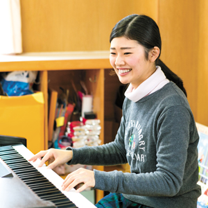 写真:神戸親和女子大学附属 親和幼稚園 教諭 中井 萌乃 さん