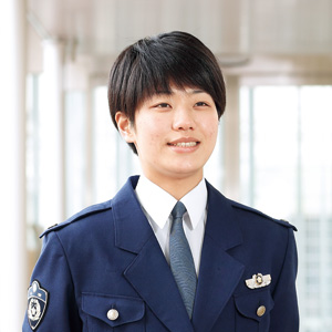 写真：兵庫県警察 警察官