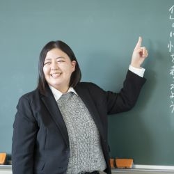 写真：加古川市立平岡中学校 国語科教諭