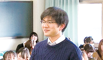 写真：学科長