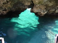カプリ島　エメラルドの洞窟